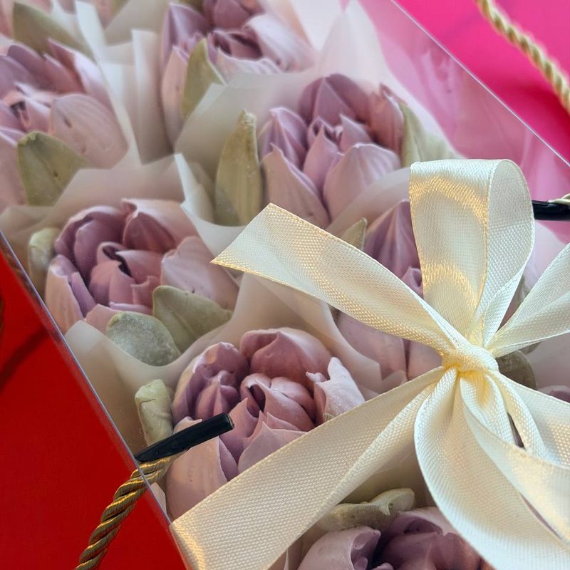 Tulip Box β 10 pieces β handmade marshmallow flowers